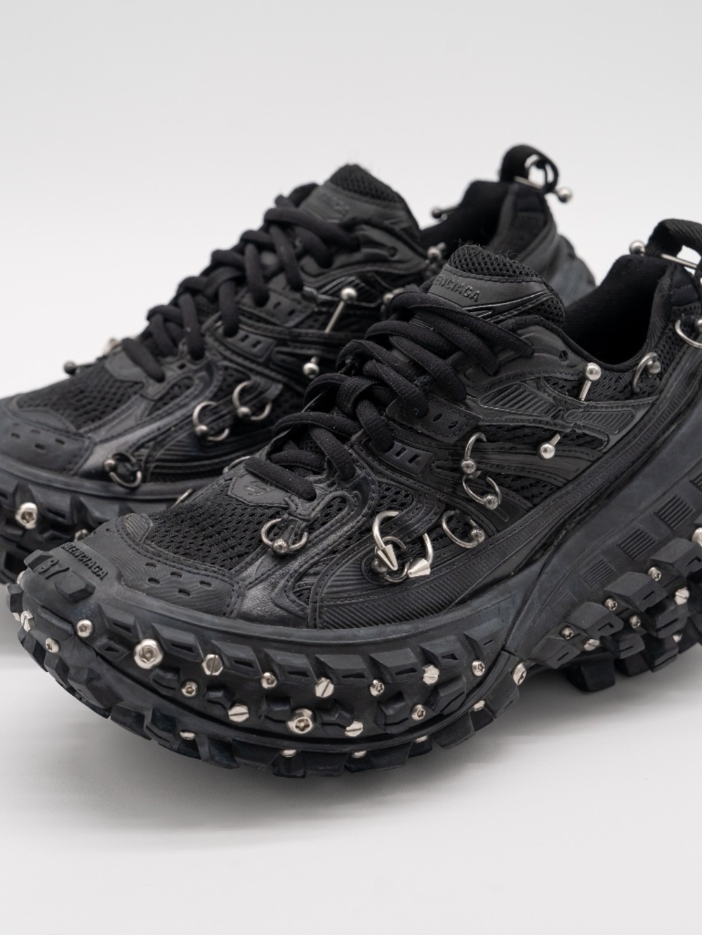 Balenciaga Defender Bouncer Screw Piercings Sneakers Women's size 37eu 7 US